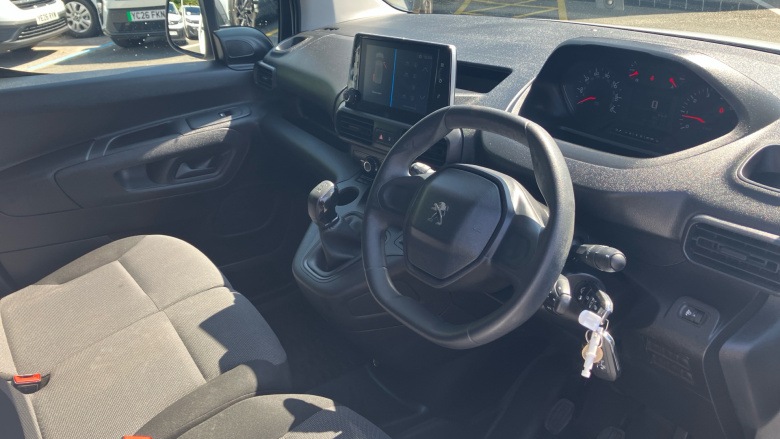 Peugeot Partner Standard Diesel 1000 1.5 BlueHDi 100 Professional Van